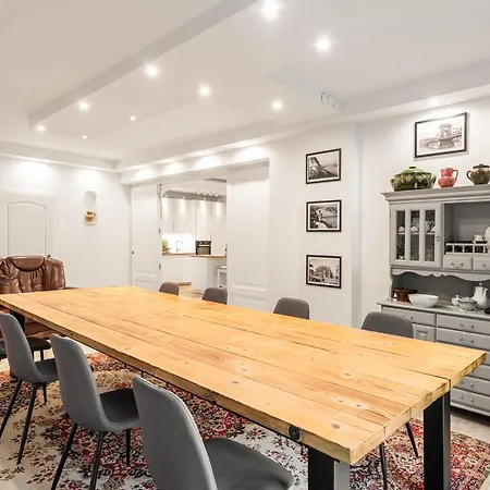 Suburbia - Pool - Hot Tub - Bbq - Parking Budapest