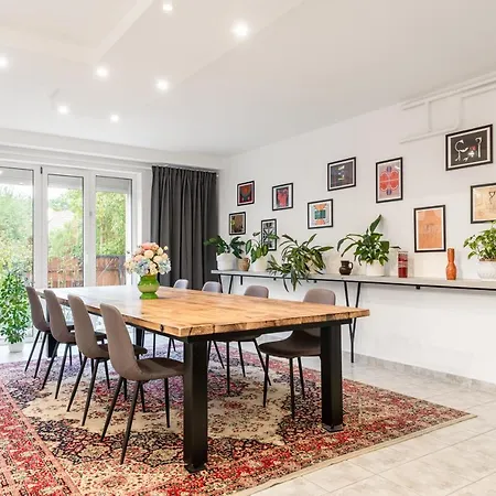 Suburbia - Pool - Hot Tub - Bbq - Parking Villa Budapest