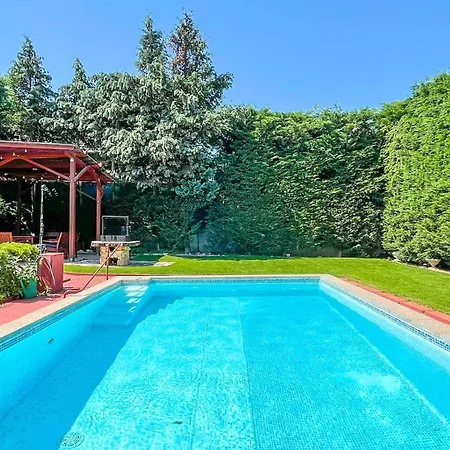 Villa Suburbia Budapest - Pool - Bbq - Parking *