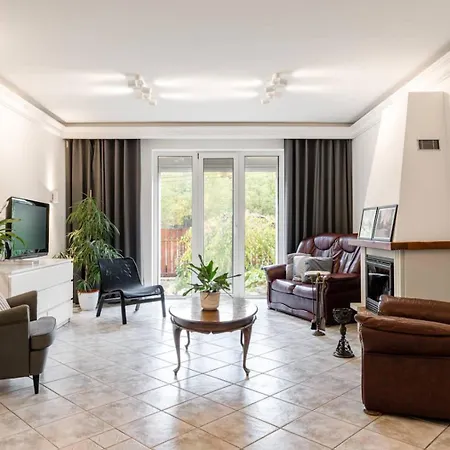 فيلة Villa Suburbia Budapest - Pool - Bbq - Parking *