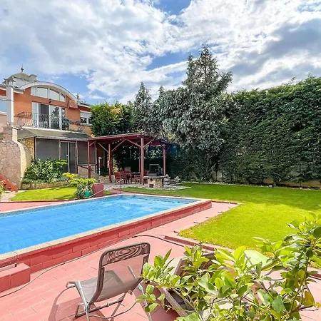 Villa Suburbia Budapest - Pool - Bbq - Parking * بودابست