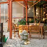 Suburbia - Pool - Hot Tub - Bbq - Parking Βίλα Βουδαπέστη