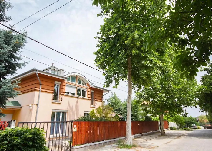 Suburbia - Pool - Hot Tub - Bbq - Parking Villa Budapest